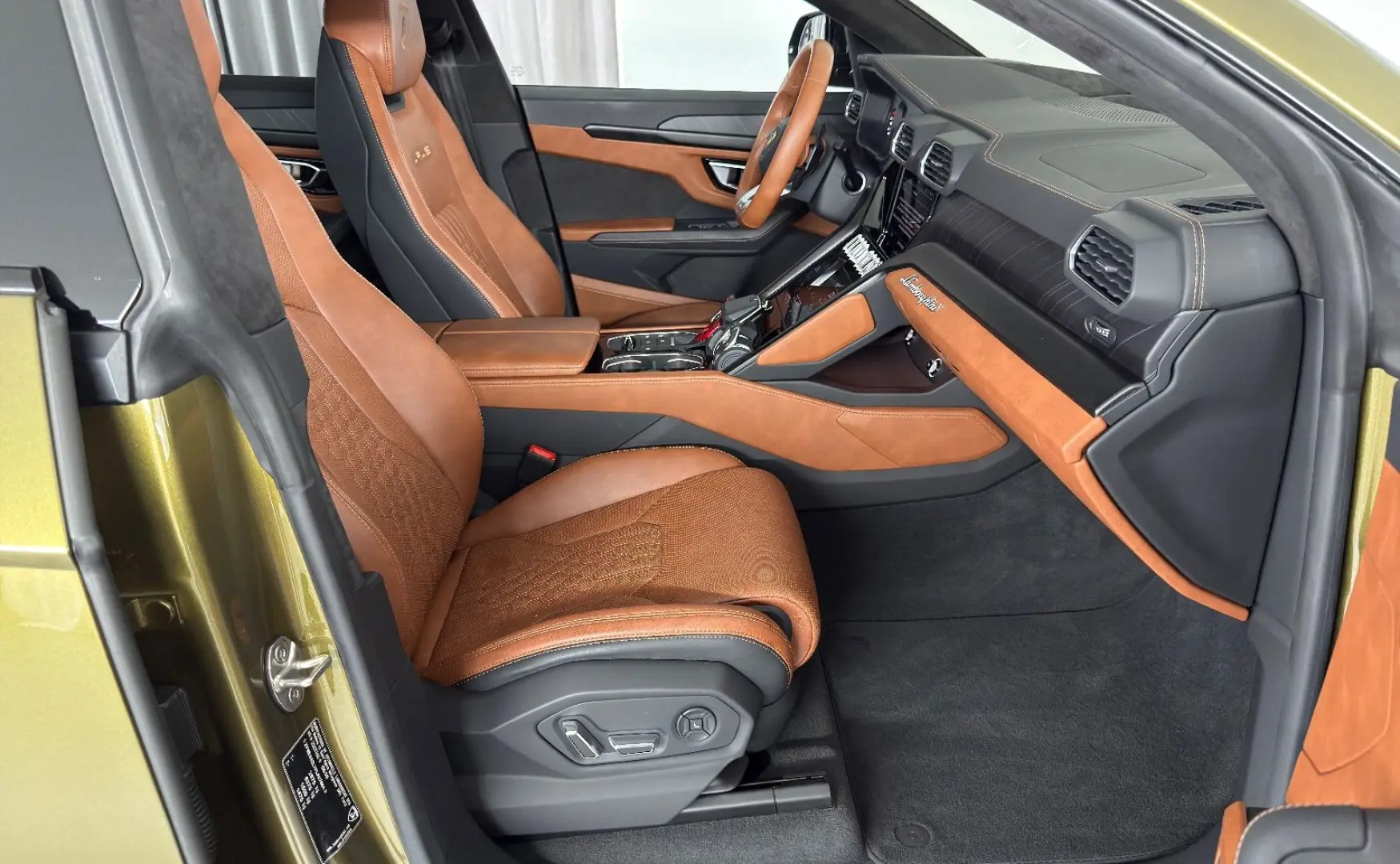 Urus S 3D-B&O Pano Style-Paket 23' 360  AHK