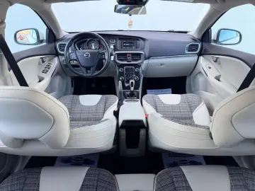 VOLVO V40 2017 2.0D E6 Garantie 12 Luni Rate Avans 0 Doar Cu