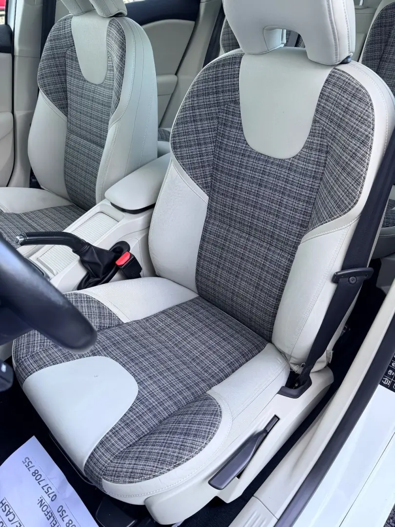 VOLVO V40 2017 2.0D E6 Garantie 12 Luni Rate Avans 0 Doar Cu