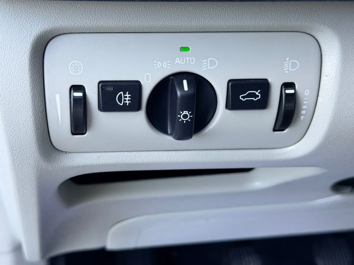 VOLVO V40 2017 2.0D E6 Garantie 12 Luni Rate Avans 0 Doar Cu