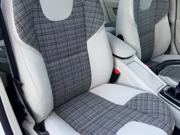 VOLVO V40 2017 2.0D E6 Garantie 12 Luni Rate Avans 0 Doar Cu