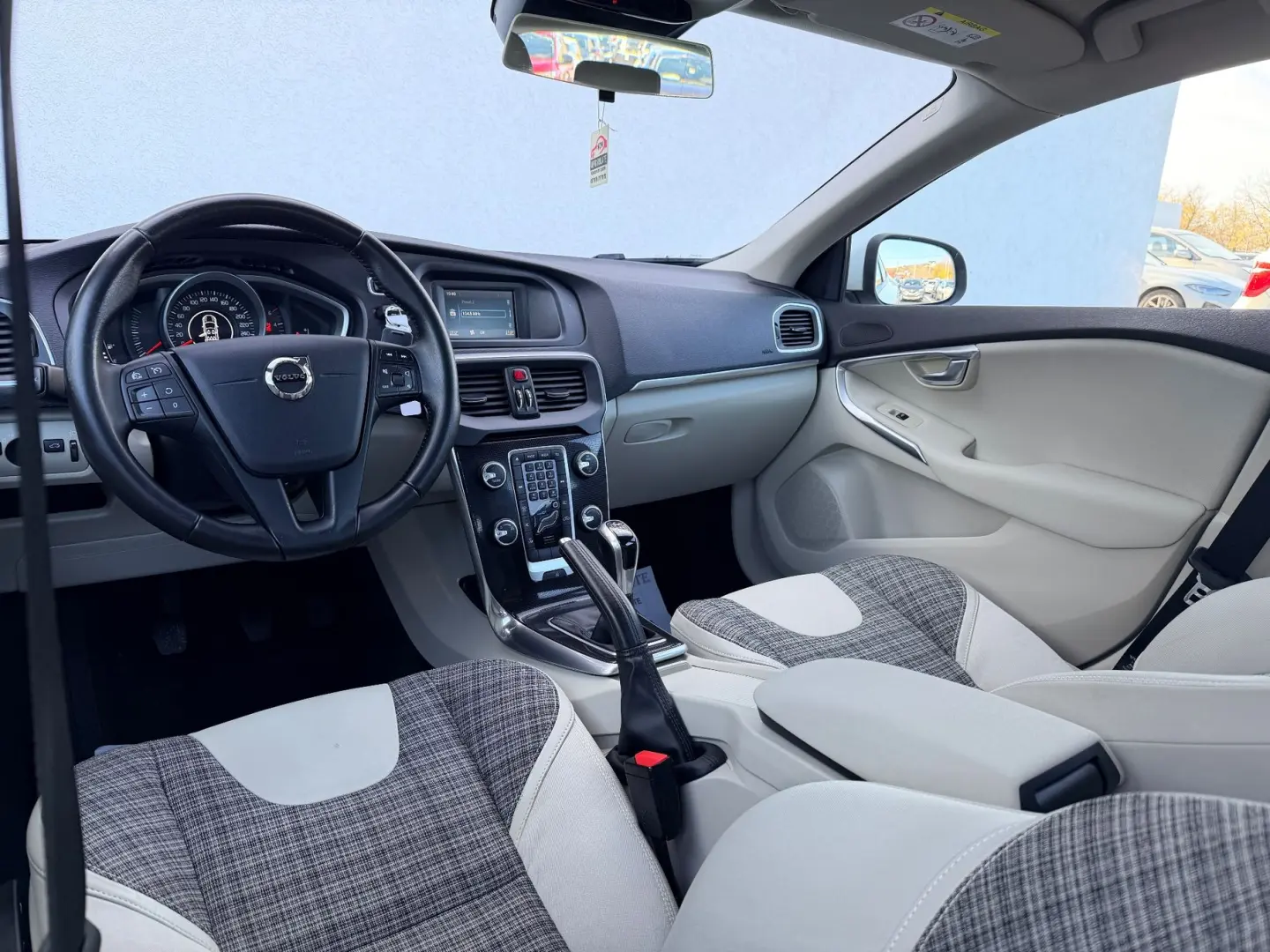 VOLVO V40 2017 2.0D E6 Garantie 12 Luni Rate Avans 0 Doar Cu