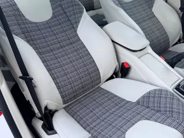 VOLVO V40 2017 2.0D E6 Garantie 12 Luni Rate Avans 0 Doar Cu