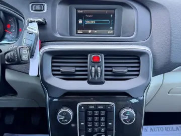 VOLVO V40 2017 2.0D E6 Garantie 12 Luni Rate Avans 0 Doar Cu