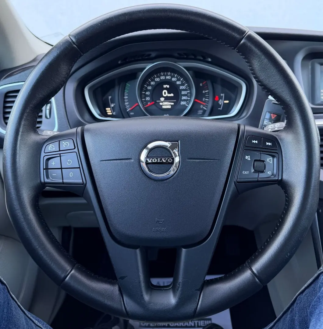 VOLVO V40 2017 2.0D E6 Garantie 12 Luni Rate Avans 0 Doar Cu