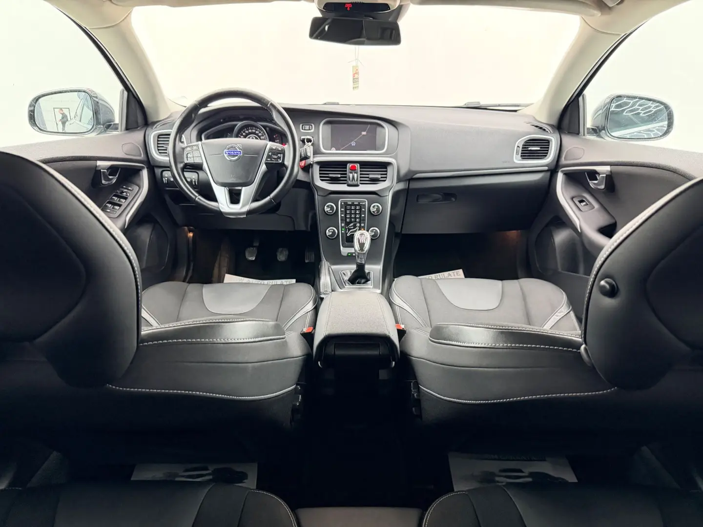 VOLVO V40 2015 1.6D E5 Garantie 12 Luni Rate Avans 0 doar Cu