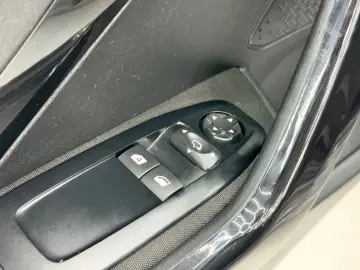 PEUGEOT 208 2018 1.2i E6 Garantie 12 Luni Rate Avans 0 Doar