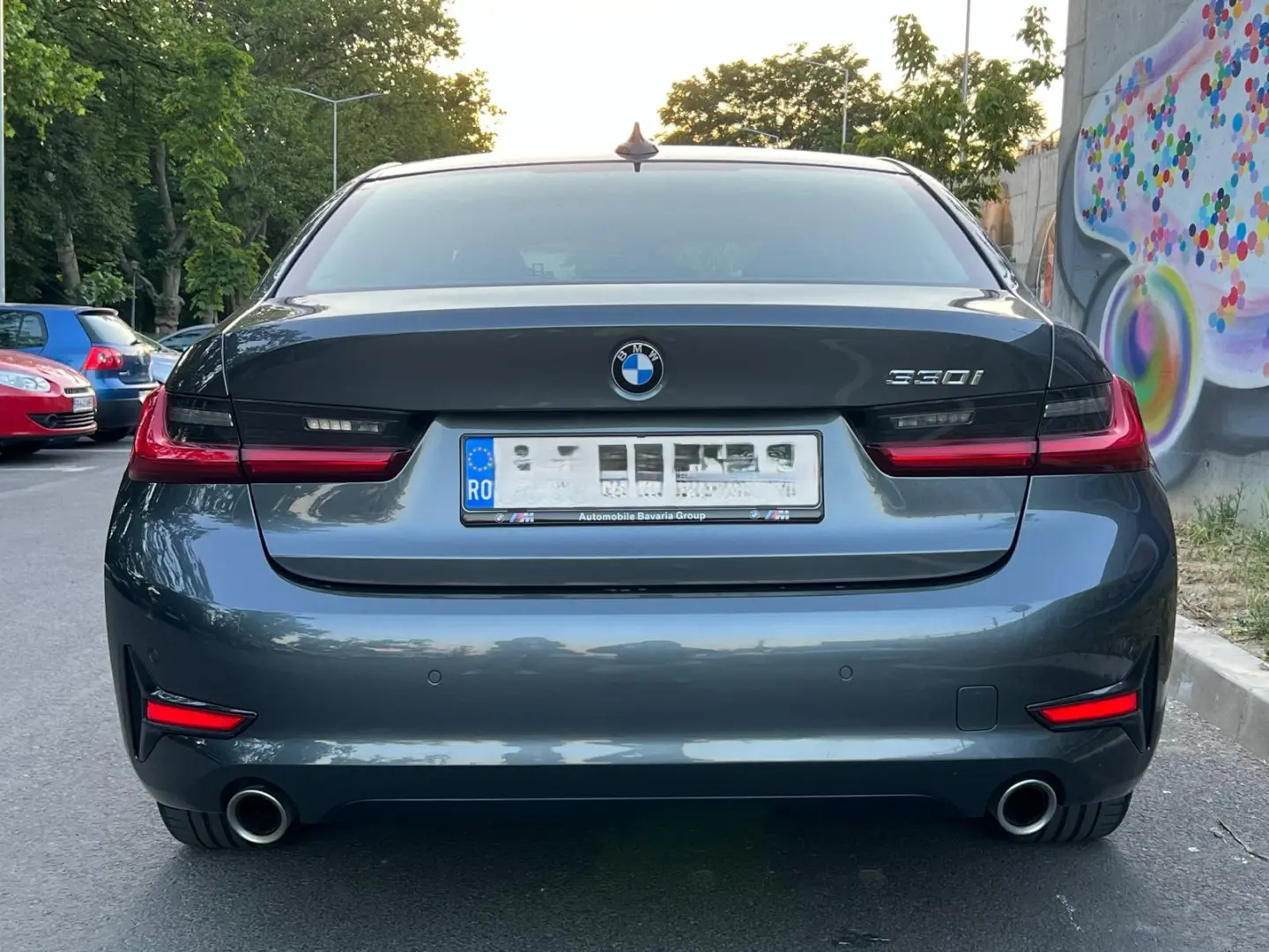 BMW 330