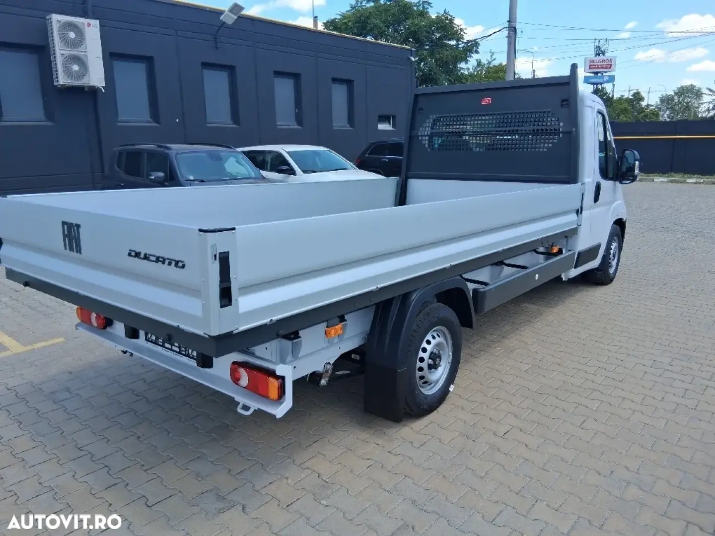 Fiat Ducato Maxi Cabinato cu bena fixa