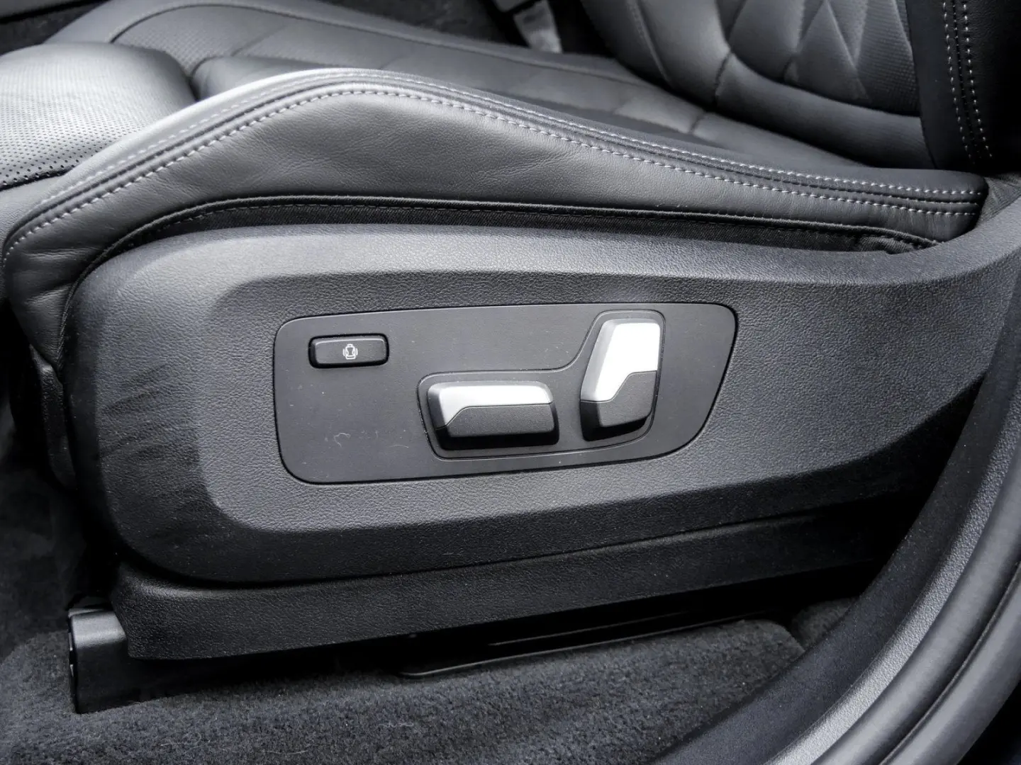 X5 xDrive45e M Sport 2-Achs Luftfed. AHK Pano DA