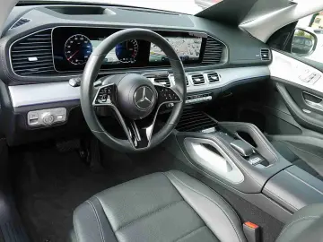 GLE 400 e 4M AMG DIST PANO HUD AHK AIRMATIC 360