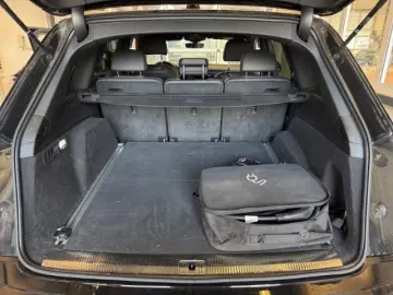 Q7 55 TFSI e S-Line Leder Matrix-LED RearView B&