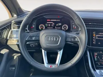 Q7 55 TFSI e quattro S line Navi HUD LM20