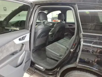 Q7 S-Line 55 TFSIe quattro   Navi   Matrix  B&O