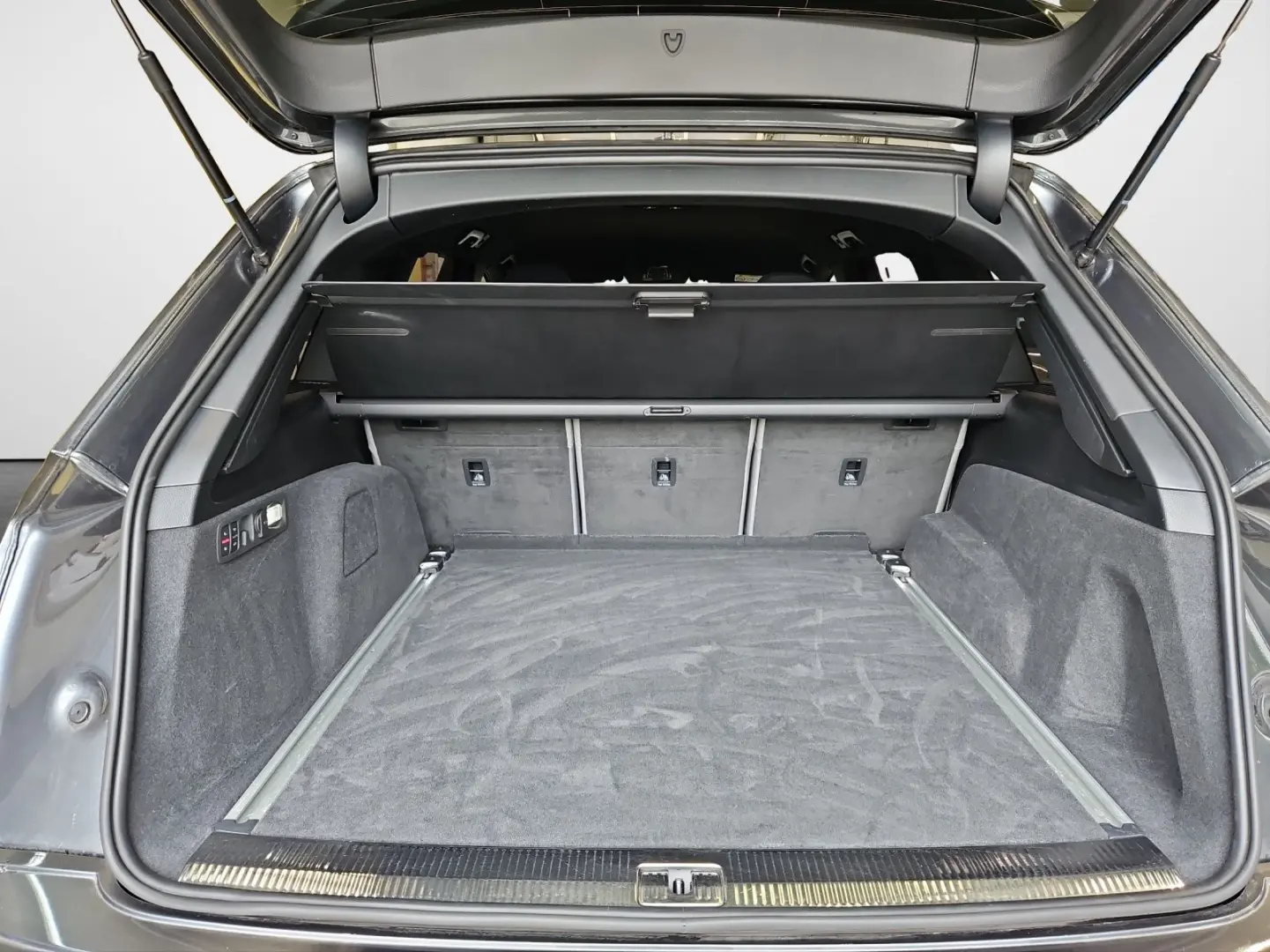 Q7 55 TFSI e tiptronic quattro S line NaviPlus L