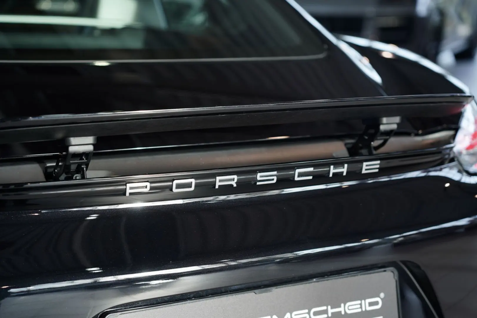 Cayman 718 PDK 1.H  20  Sport-Abgas  Sportsitze