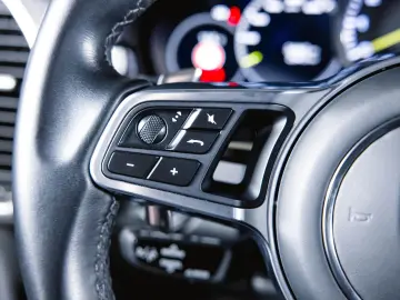 Cayenne E-Hybrid Platinum Edition Luftfederung