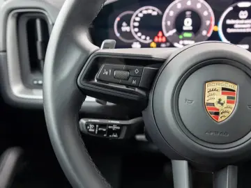 Cayenne E-Hybrid Luft HDMatrix 360 InnoDrive Pan