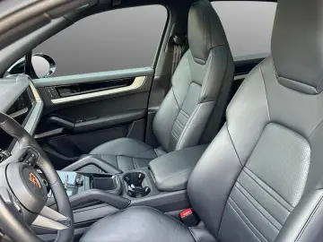 Cayenne Beif.-Displ.   Pano   Bose   PASM   21