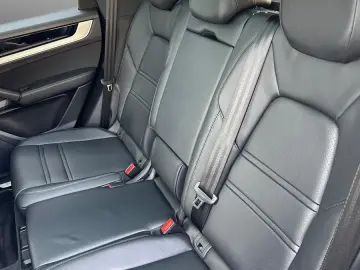 Cayenne Beif.-Displ.   Pano   Bose   PASM   21