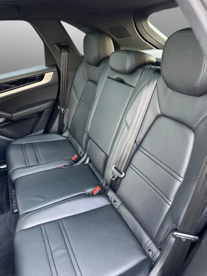 Cayenne Beif.-Displ.   Pano   Bose   PASM   21