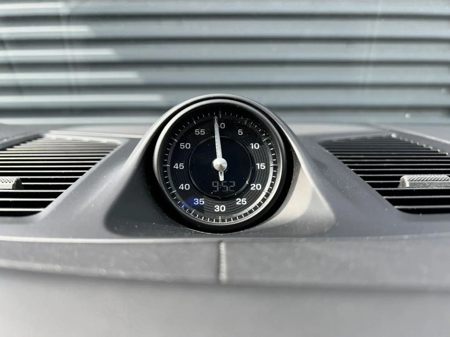 Cayenne E-Hybrid   Luftfederung   InnoDrive