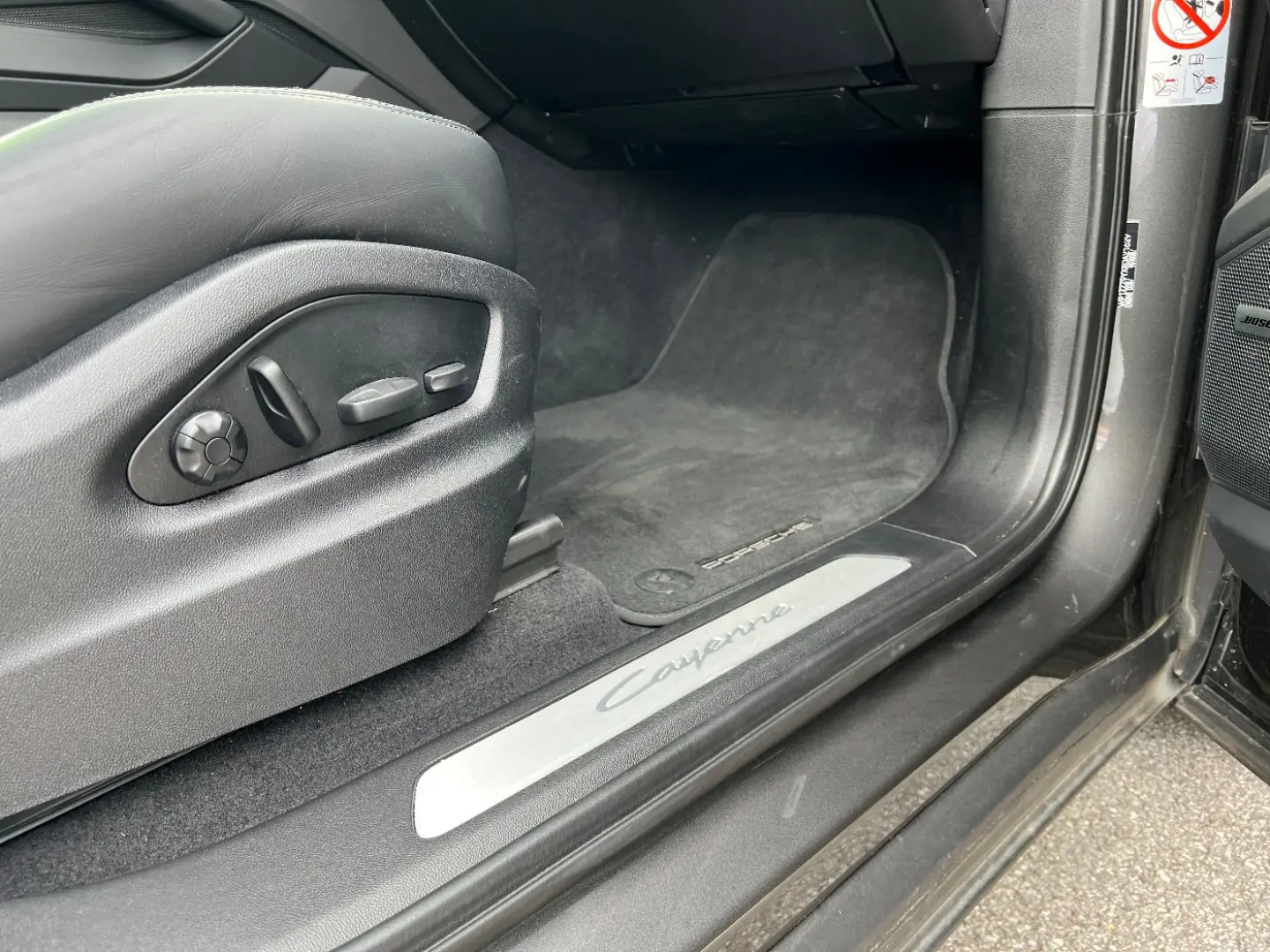 Cayenne E-Hybrid   Luftfederung   InnoDrive