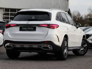 GLC 300 e 4M AMG-Sport Pano AHK Distr 360 Memory