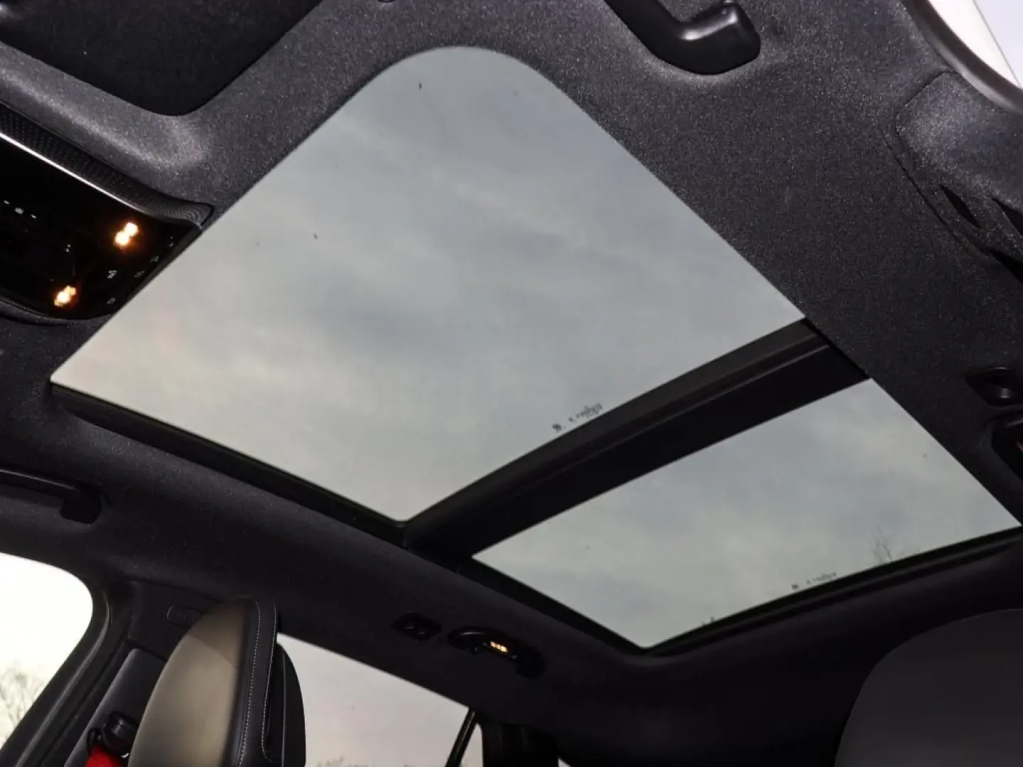 GLC 300 e 4M AMG-Sport Pano AHK Distr 360 Memory