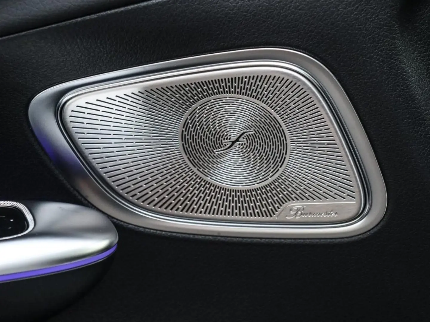 GLC 300 e 4M AMG-Sport Pano AHK Distr 360 Memory