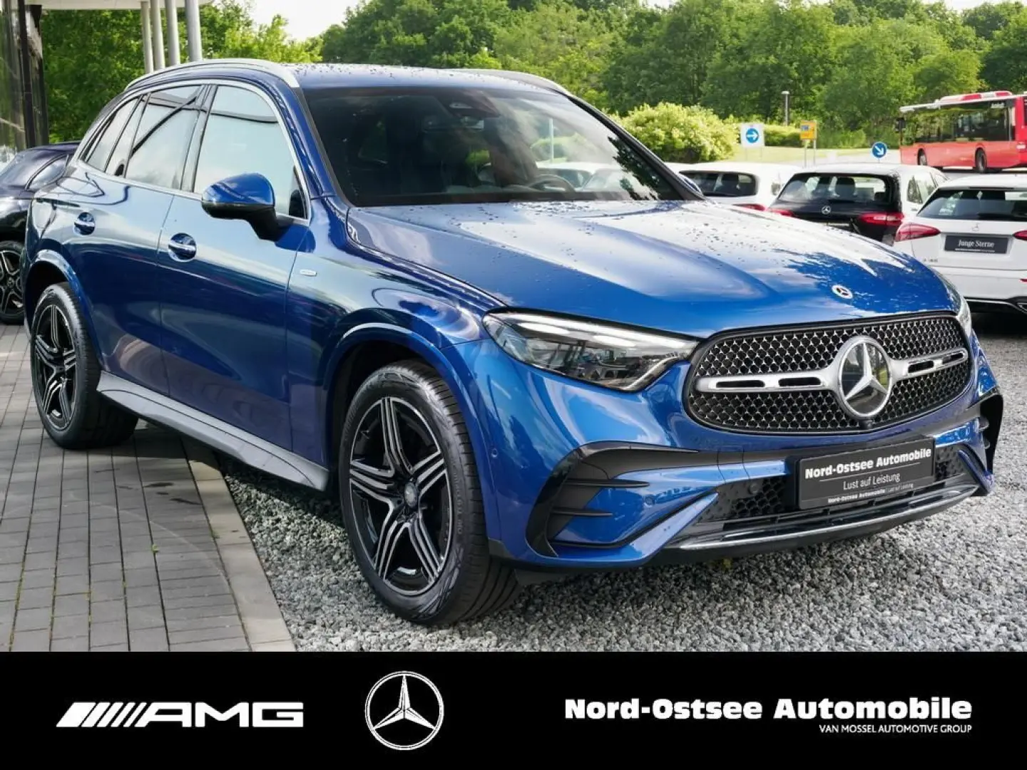 GLC 300 4M AMG TEMPO AHK 360  SITZHZG KEYLESS
