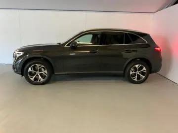 GLC 300 e 4M Ava Burm LED Ambiente DISTRO AHK