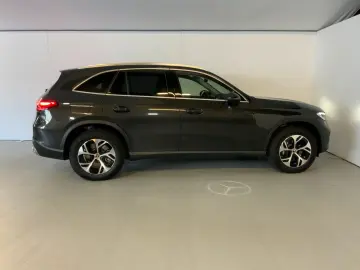 GLC 300 e 4M Ava Burm LED Ambiente DISTRO AHK