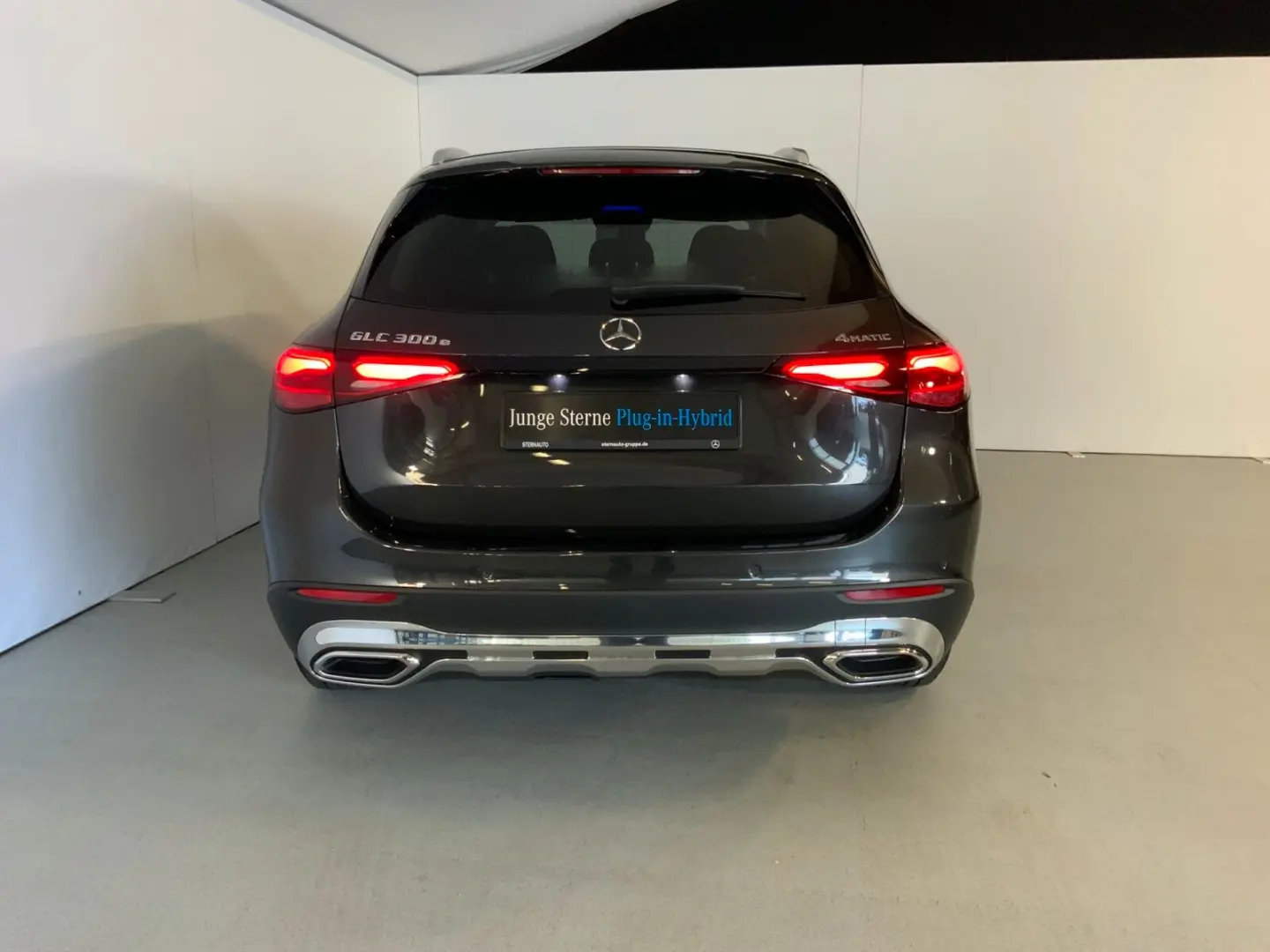 GLC 300 e 4M Ava Burm LED Ambiente DISTRO AHK