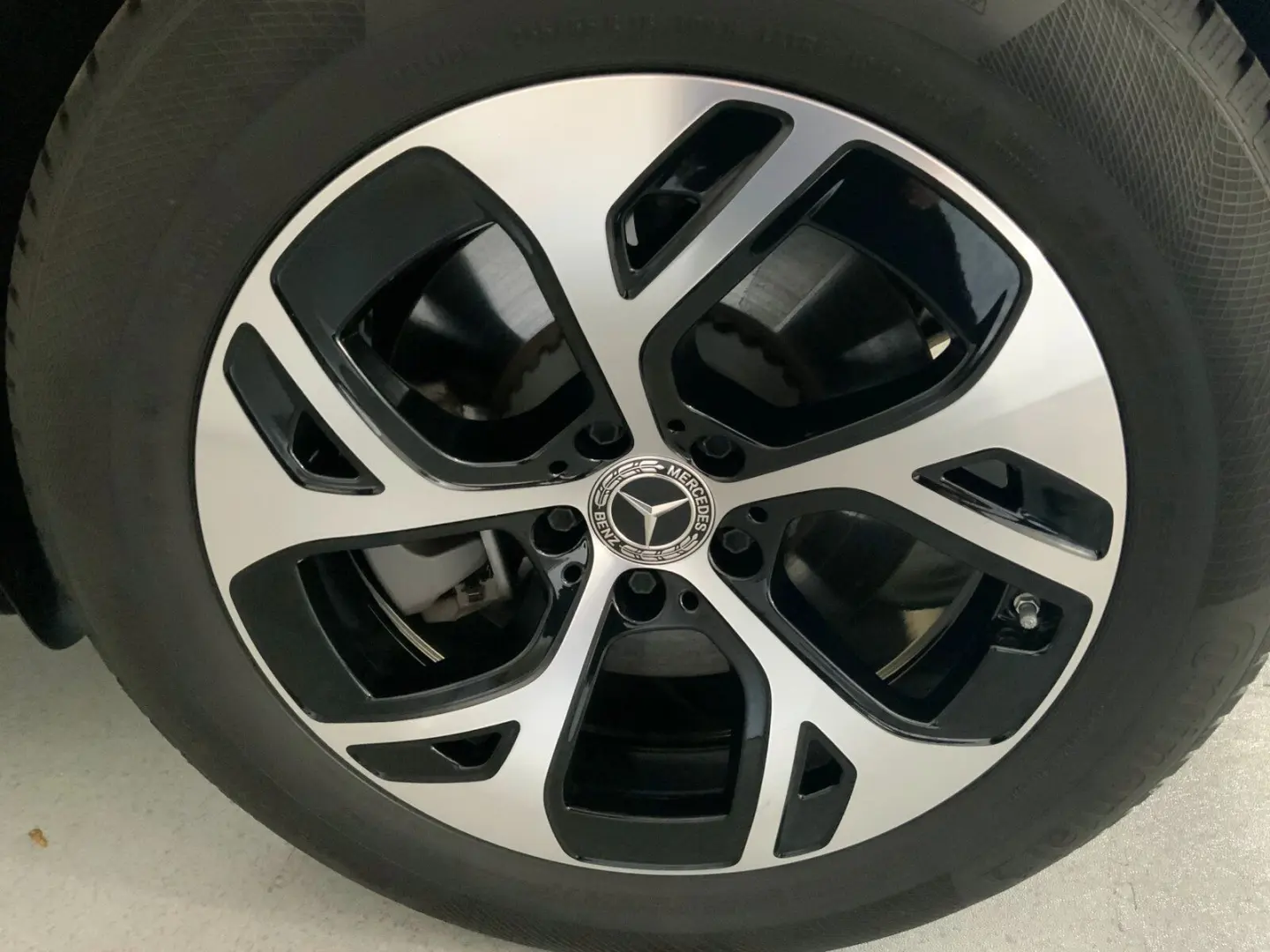 GLC 300 e 4M Ava Burm LED Ambiente DISTRO AHK