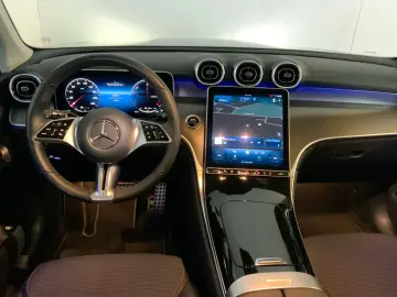 GLC 300 e 4M Ava Burm LED Ambiente DISTRO AHK
