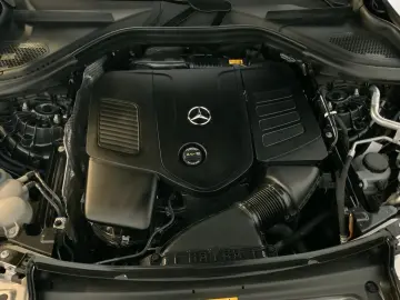 GLC 300 e 4M Ava Burm LED Ambiente DISTRO AHK