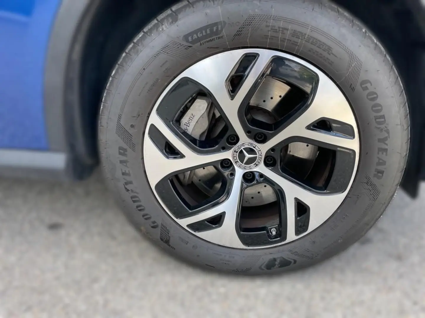 GLC 300 de 4M AVANTGARDE AHK LED SHZ 360 KAMERA