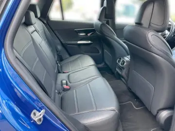 GLC 300 de 4M AVANTGARDE AHK LED SHZ 360 KAMERA