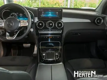 GLC 300 4M. AMG NIGHT LED 360  19ZOLL MBUX-NAVI