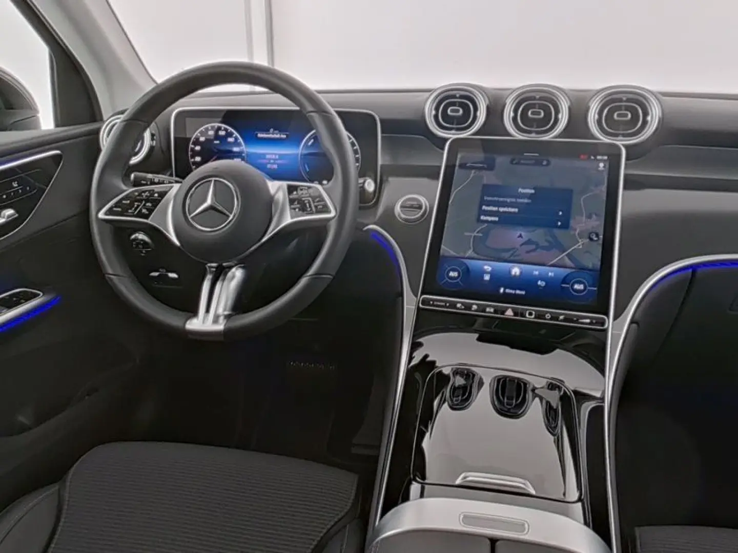GLC 300 e 4M Avantgarde Pano AHK MBUX Kamera Tot