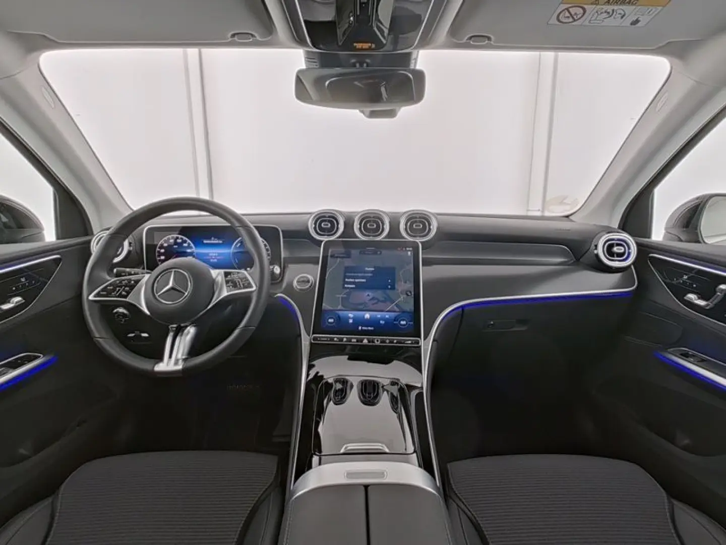 GLC 300 e 4M Avantgarde Pano AHK MBUX Kamera Tot
