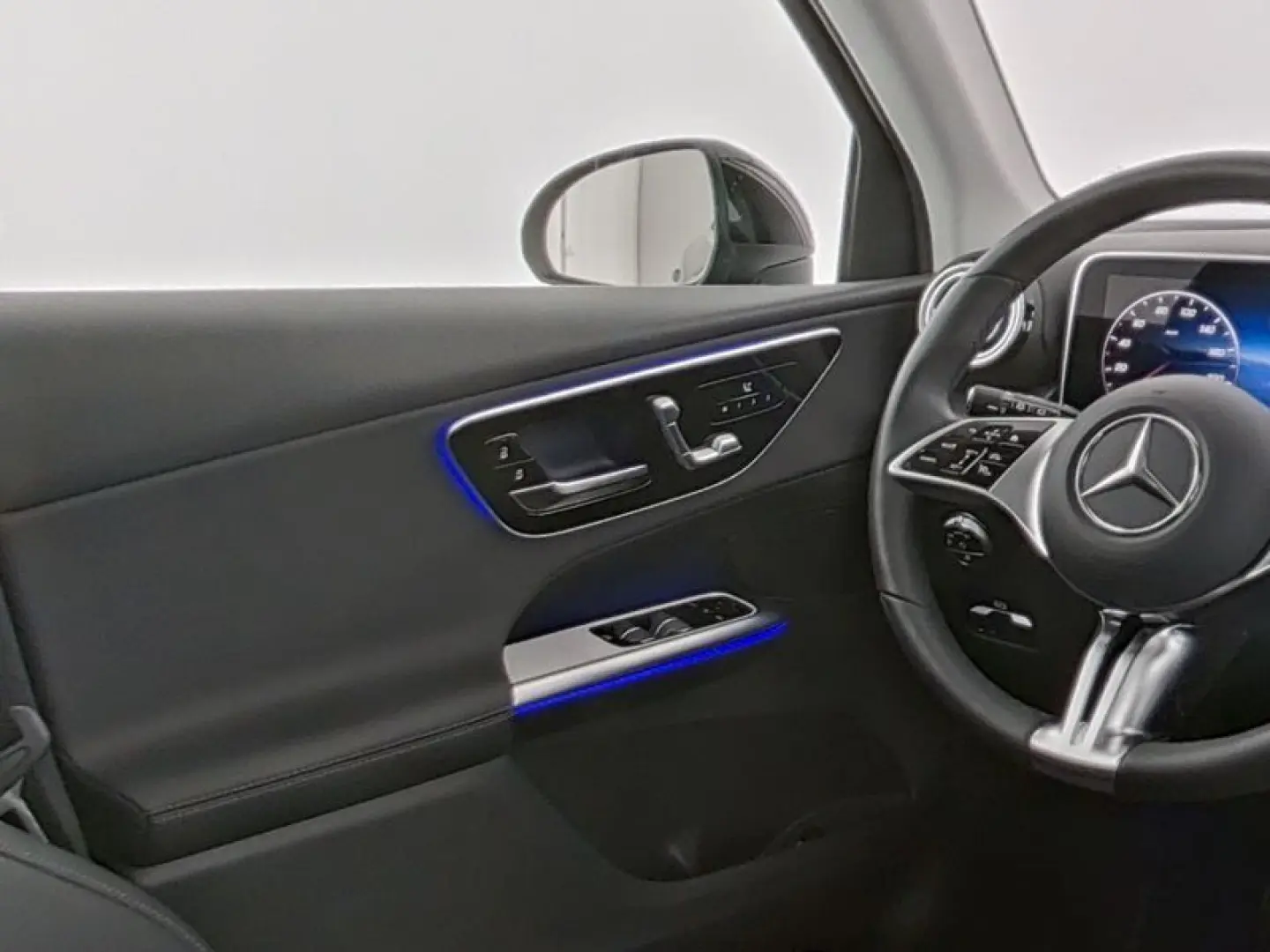 GLC 300 e 4M Avantgarde Pano AHK MBUX Kamera Tot