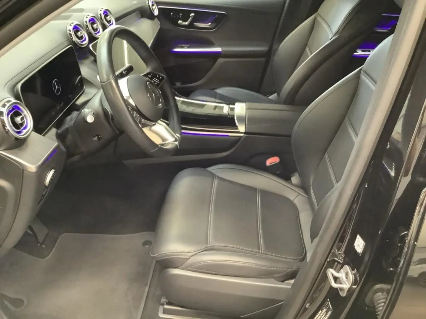 GLC 300 e 4M Avantgarde 9G LED Sitzklima AHK