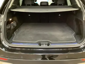 GLC 300 e 4M Avantgarde 9G LED Sitzklima AHK