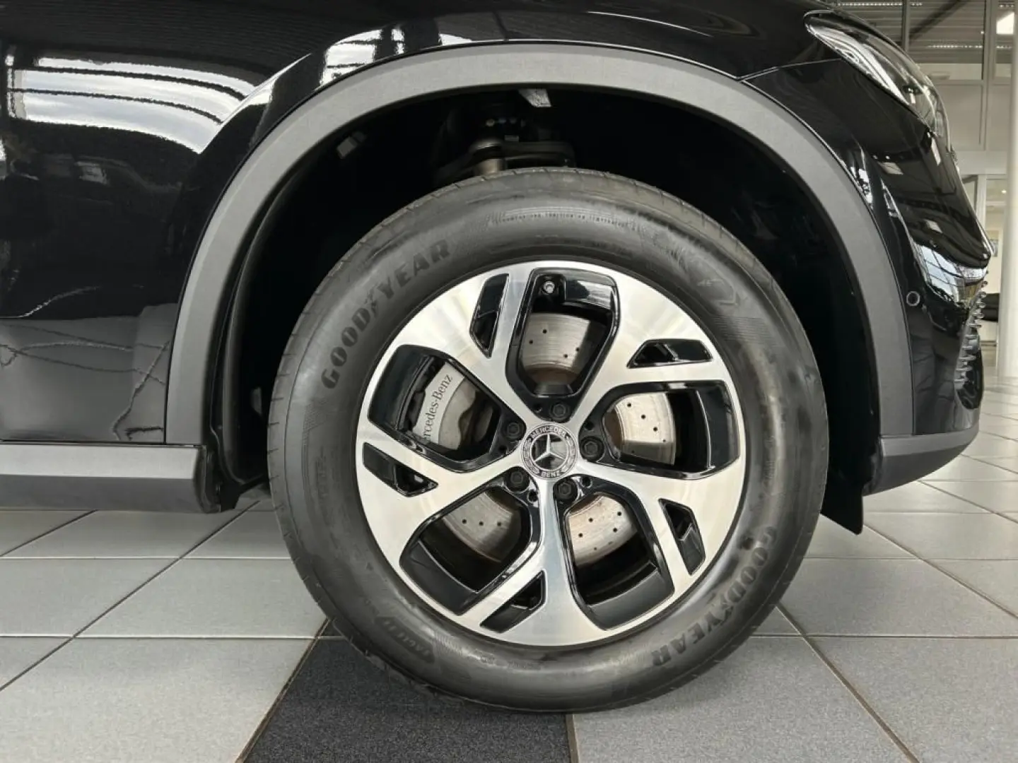 GLC 300 de 4M Avantgarde 9G LED Memory.P. Kamera