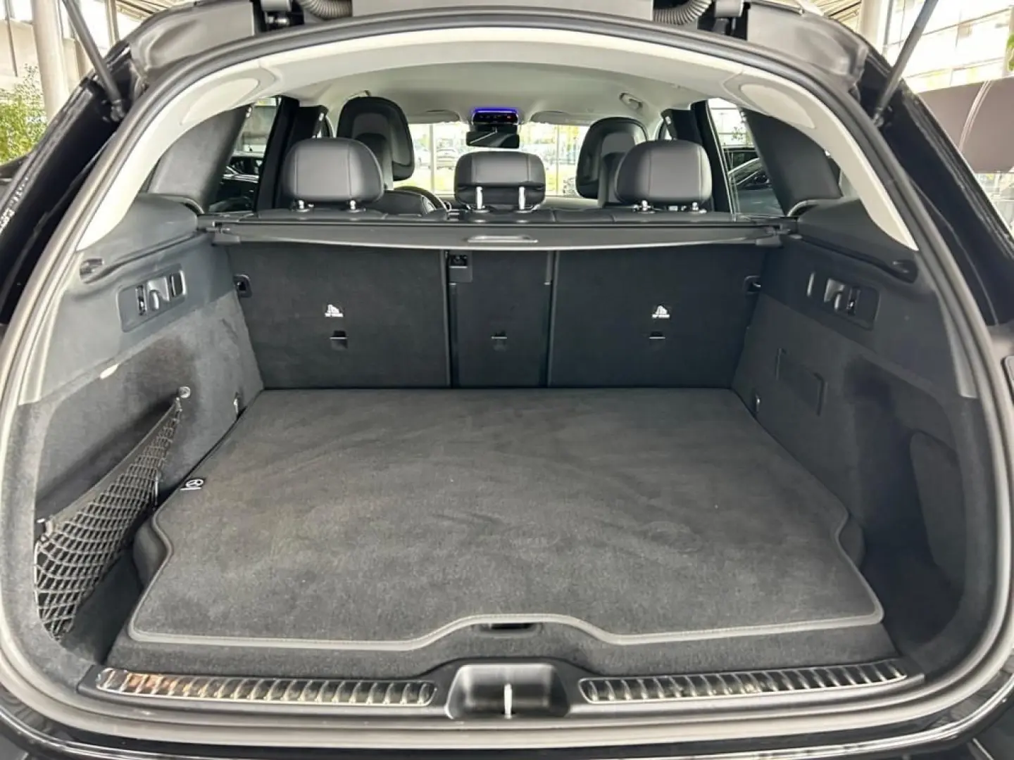 GLC 300 de 4M Avantgarde 9G LED Memory.P. Kamera