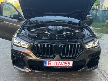 BMW X6 M50i