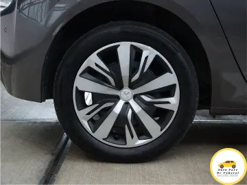 Peugeot 208 Active PureTech 100 Cutie automata 8G