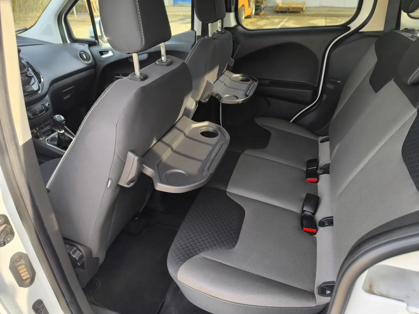 Ford Tourneo Courier Titanium